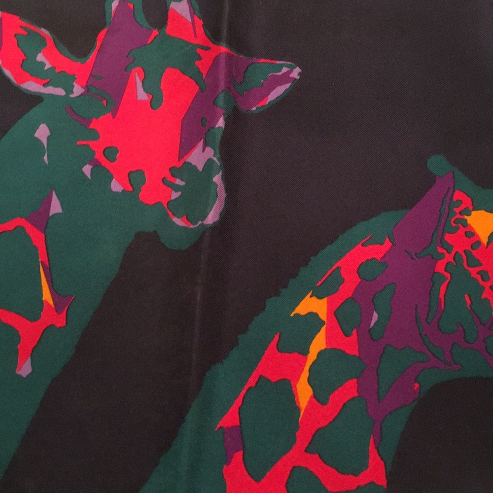 Louis Vuitton scarf new never used - Picture 2 of 3
